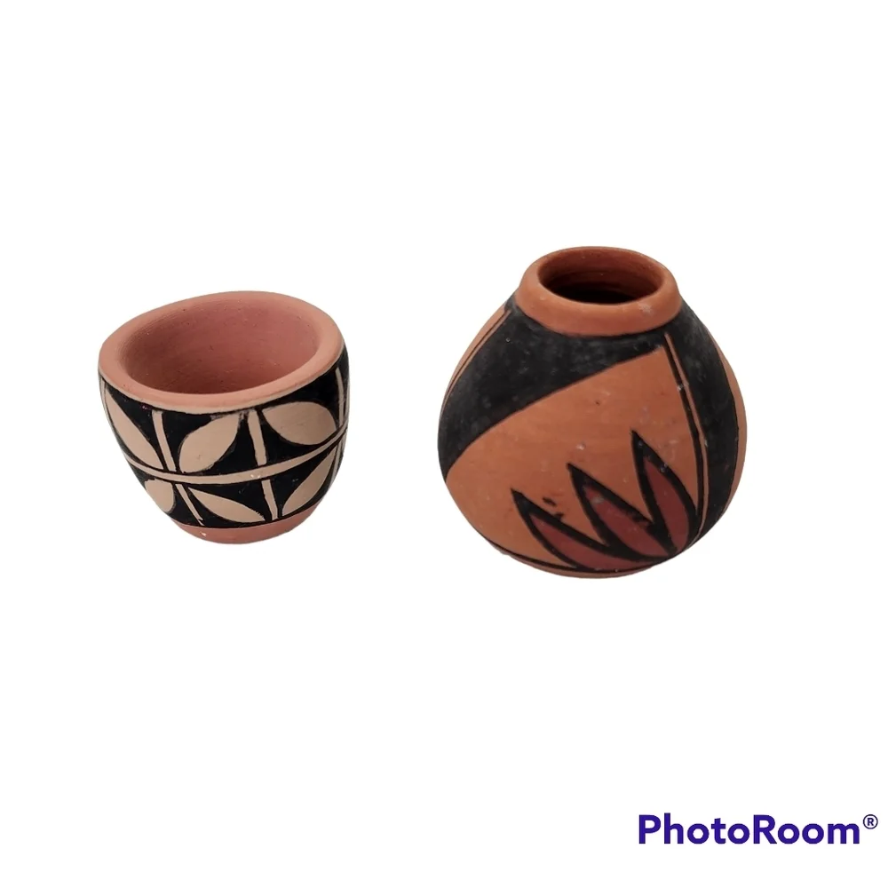 2 Mexican Folk Art Hand Painted Clay Pottery Mini seed pots vases Artist Signed